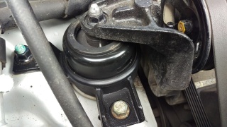 Замена опоры двигателя Mitsubishi RVR  в Жуковском