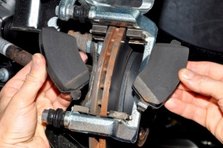 Замена тормозных колодок Mitsubishi ASX  в Жуковском